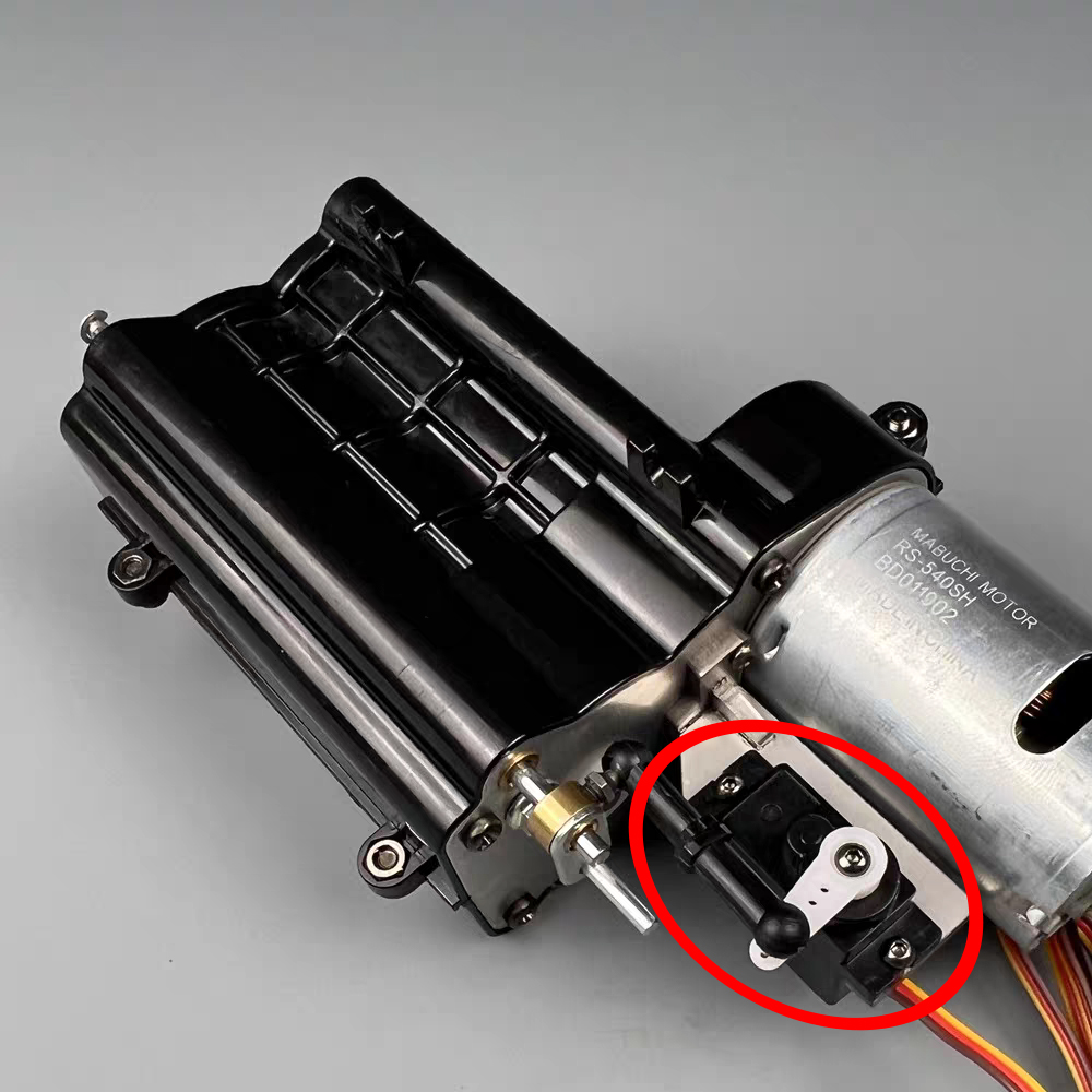 SCALECLUB 1/14 Tamiya caja de  - Servo Bracket reseña y precio